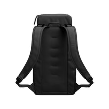 画像をギャラリービューアに読み込む, ディービー ハガーバックパック 20L d_b_  Hugger Backpack 20L Black Out