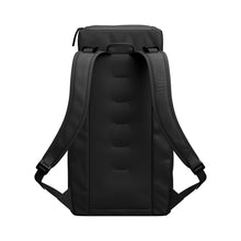 画像をギャラリービューアに読み込む, ディービー ハガーバックパック 25L d_b_ Hugger Backpack 25L Black Out