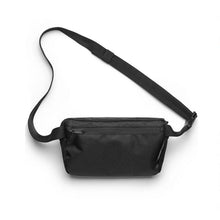 画像をギャラリービューアに読み込む, ディービー ホーラー スリング バッグ 3L d_b_ Hauler Sling Bag 3L Black Out
