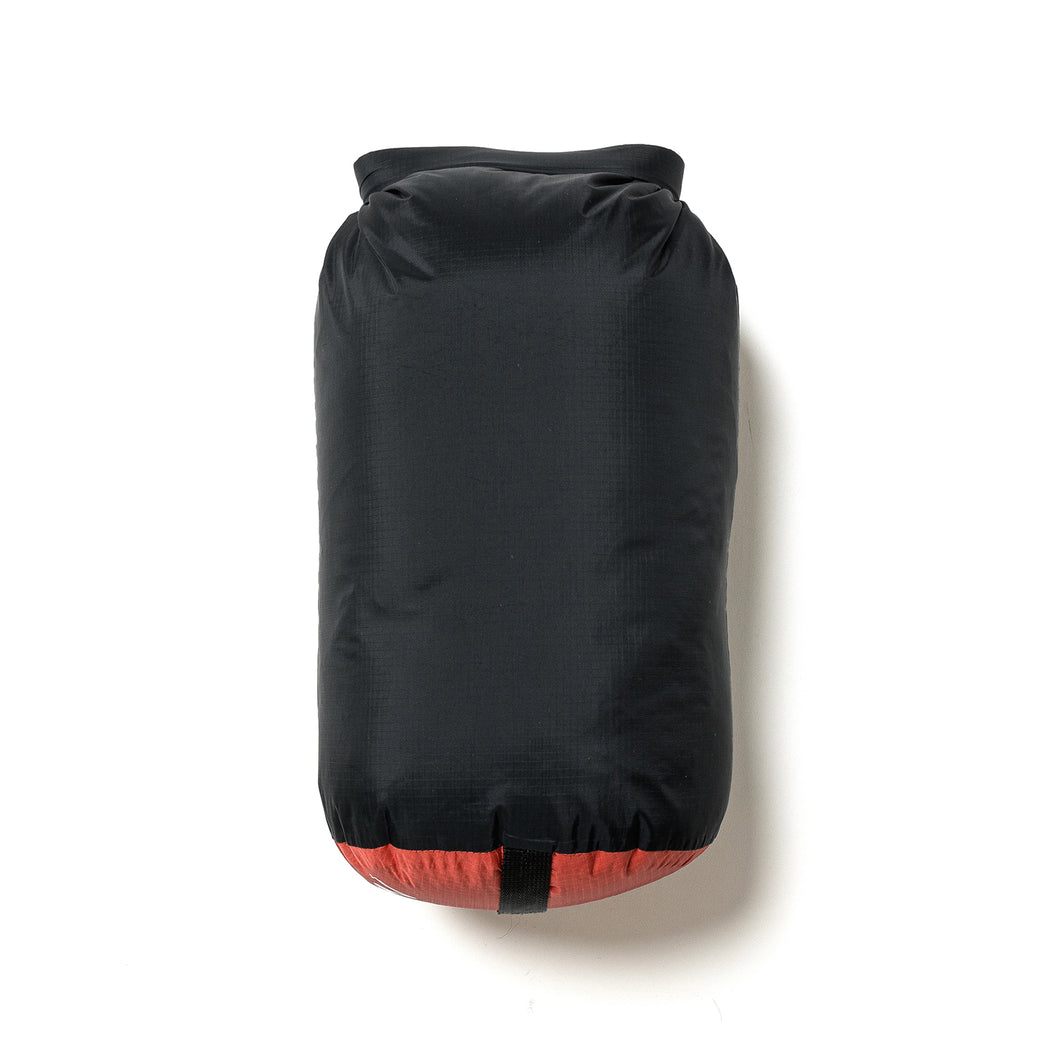 ナンガ コンプレッションバッグM NANGA COMPRESSION BAG M BLK